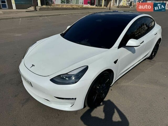 Белый Тесла Модель 3, объемом двигателя 0 л и пробегом 50 тыс. км за 27800 $, фото 7 на Automoto.ua