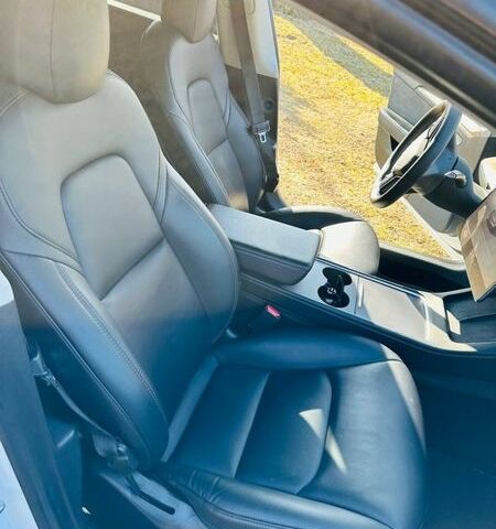 Білий Тесла Модель 3, об'ємом двигуна 0 л та пробігом 87 тис. км за 23500 $, фото 9 на Automoto.ua