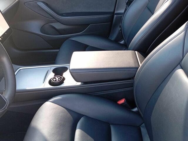 Белый Тесла Модель 3, объемом двигателя 0 л и пробегом 56 тыс. км за 24500 $, фото 11 на Automoto.ua