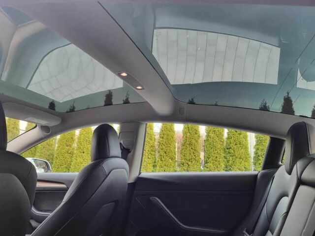 Белый Тесла Модель 3, объемом двигателя 0 л и пробегом 48 тыс. км за 12500 $, фото 13 на Automoto.ua