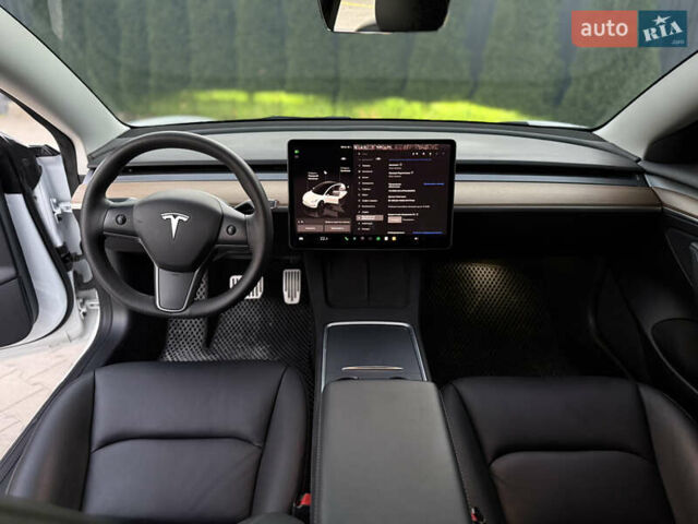 Білий Тесла Модель 3, об'ємом двигуна 0 л та пробігом 12 тис. км за 23700 $, фото 17 на Automoto.ua