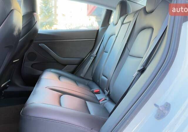 Білий Тесла Модель 3, об'ємом двигуна 0 л та пробігом 34 тис. км за 22900 $, фото 14 на Automoto.ua