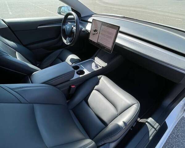 Тесла Модель 3 2022 в Киеве на Automoto.ua Белый Тесла Модель 3, объемом двигателя 0 л и пробегом 65 тыс. км за 29500 $, фото 16 на Automoto.ua