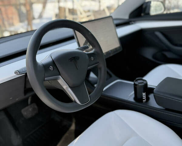 Білий Тесла Модель 3, об'ємом двигуна 0 л та пробігом 38 тис. км за 20999 $, фото 54 на Automoto.ua