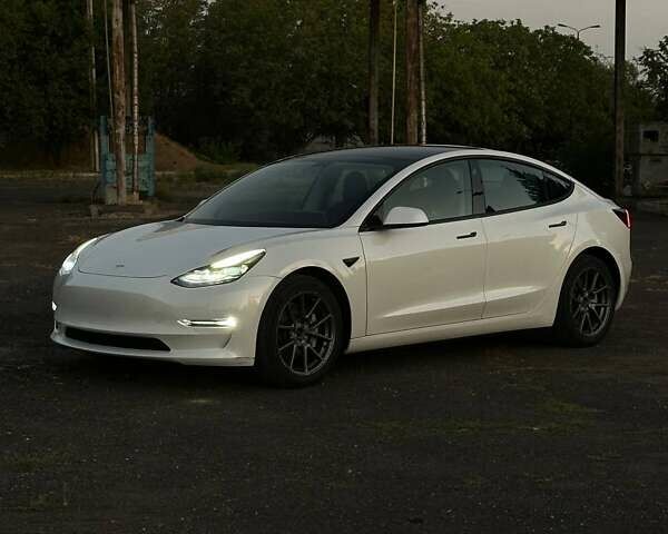 Тесла Модель 3 2022 у Кривому Розі на Automoto.ua Білий Тесла Модель 3, об'ємом двигуна 0 л та пробігом 144 тис. км за 18000 $, фото 10 на Automoto.ua