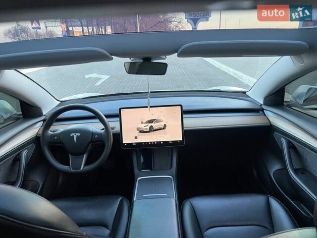 Белый Тесла Модель 3, объемом двигателя 0 л и пробегом 80 тыс. км за 18500 $, фото 14 на Automoto.ua