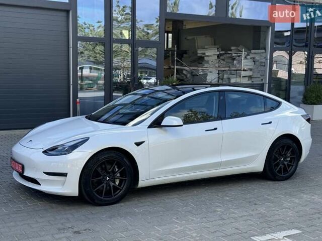 Белый Тесла Модель 3, объемом двигателя 0 л и пробегом 105 тыс. км за 22200 $, фото 3 на Automoto.ua