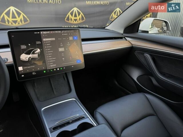 Білий Тесла Модель 3, об'ємом двигуна 0 л та пробігом 54 тис. км за 21900 $, фото 17 на Automoto.ua