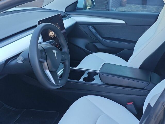 Белый Тесла Модель 3, объемом двигателя 0 л и пробегом 95 тыс. км за 18700 $, фото 34 на Automoto.ua