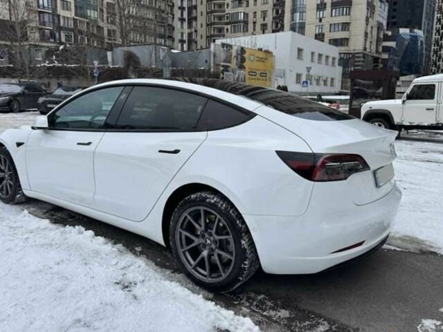 Белый Тесла Модель 3, объемом двигателя 0 л и пробегом 50 тыс. км за 14500 $, фото 2 на Automoto.ua