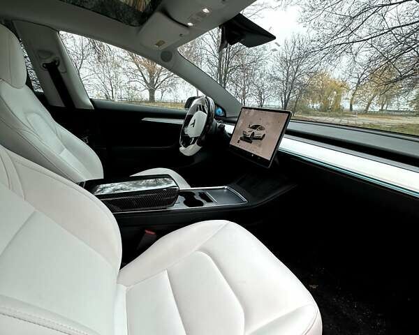 Белый Тесла Модель 3, объемом двигателя 0 л и пробегом 48 тыс. км за 25500 $, фото 1 на Automoto.ua