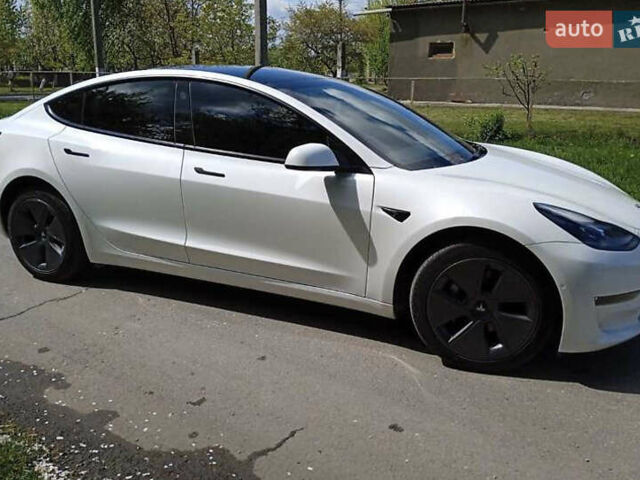 Белый Тесла Модель 3, объемом двигателя 0 л и пробегом 40 тыс. км за 22500 $, фото 15 на Automoto.ua