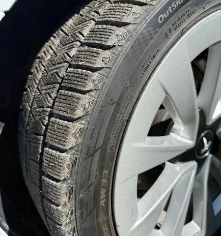 Білий Тесла Модель 3, об'ємом двигуна 0 л та пробігом 65 тис. км за 21000 $, фото 25 на Automoto.ua