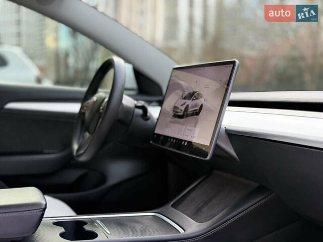 Белый Тесла Модель 3, объемом двигателя 0 л и пробегом 60 тыс. км за 22900 $, фото 12 на Automoto.ua