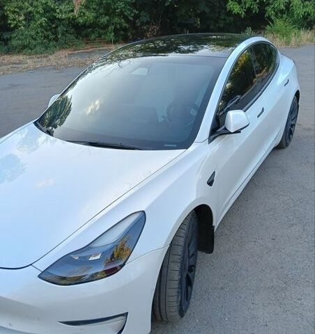 Белый Тесла Модель 3, объемом двигателя 0 л и пробегом 100 тыс. км за 23500 $, фото 21 на Automoto.ua