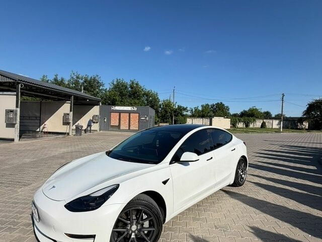 Білий Тесла Модель 3, об'ємом двигуна 0 л та пробігом 112 тис. км за 21000 $, фото 15 на Automoto.ua