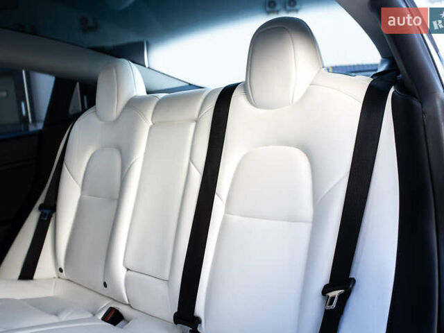 Белый Тесла Модель 3, объемом двигателя 0 л и пробегом 94 тыс. км за 19999 $, фото 31 на Automoto.ua