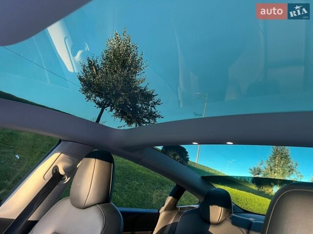 Білий Тесла Модель 3, об'ємом двигуна 0 л та пробігом 122 тис. км за 18500 $, фото 17 на Automoto.ua