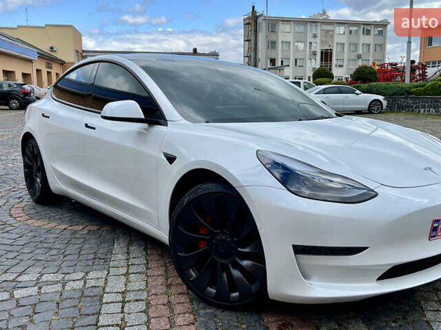 Тесла Модель 3 2022 у Луцьку на Automoto.ua Білий Тесла Модель 3, об'ємом двигуна 0 л та пробігом 2 тис. км за 22800 $, фото 1 на Automoto.ua