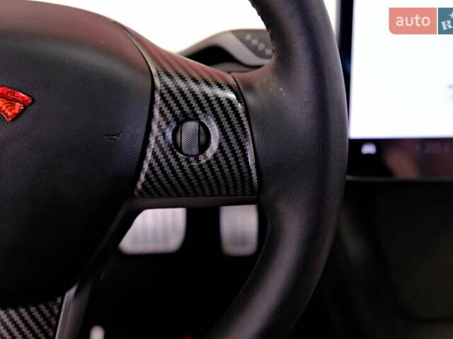 Білий Тесла Модель 3, об'ємом двигуна 0 л та пробігом 60 тис. км за 22900 $, фото 20 на Automoto.ua