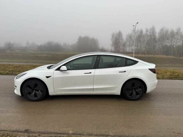Тесла Модель 3 2022 в Киеве на Automoto.ua Белый Тесла Модель 3, объемом двигателя 0 л и пробегом 76 тыс. км за 12700 $, фото 5 на Automoto.ua