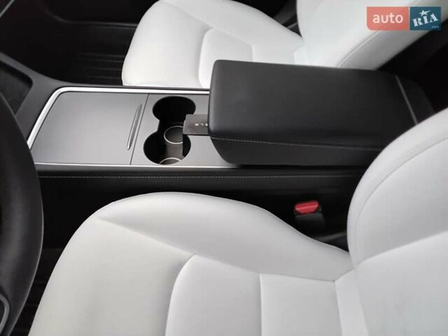 Тесла Модель 3 2022 у Вінниці на Automoto.ua Білий Тесла Модель 3, об'ємом двигуна 0 л та пробігом 26 тис. км за 23900 $, фото 18 на Automoto.ua