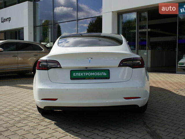 Білий Тесла Модель 3, об'ємом двигуна 0 л та пробігом 33 тис. км за 20700 $, фото 7 на Automoto.ua