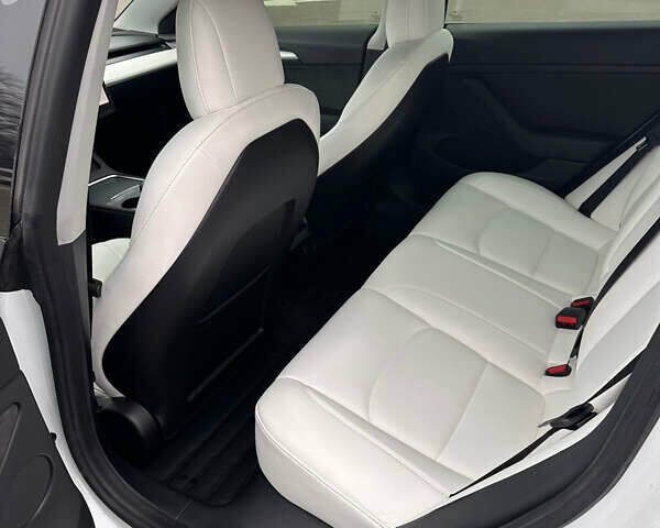 Белый Тесла Модель 3, объемом двигателя 0 л и пробегом 81 тыс. км за 21000 $, фото 12 на Automoto.ua