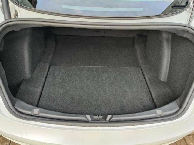 Белый Тесла Модель 3, объемом двигателя 0 л и пробегом 47 тыс. км за 17000 $, фото 7 на Automoto.ua