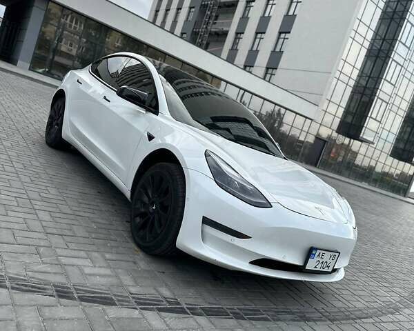 Білий Тесла Модель 3, об'ємом двигуна 0 л та пробігом 139 тис. км за 22900 $, фото 5 на Automoto.ua
