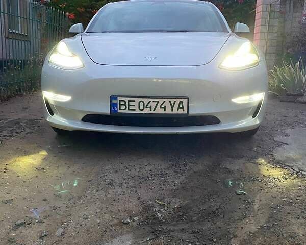 Белый Тесла Модель 3, объемом двигателя 0 л и пробегом 91 тыс. км за 19700 $, фото 1 на Automoto.ua