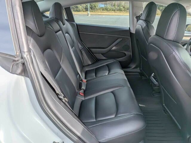 Білий Тесла Модель 3, об'ємом двигуна 0 л та пробігом 10 тис. км за 10400 $, фото 13 на Automoto.ua