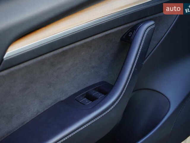 Білий Тесла Модель 3, об'ємом двигуна 0 л та пробігом 33 тис. км за 20700 $, фото 13 на Automoto.ua