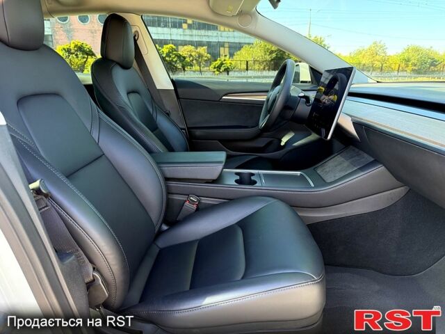 Білий Тесла Модель 3, об'ємом двигуна 0.32 л та пробігом 13 тис. км за 22500 $, фото 8 на Automoto.ua