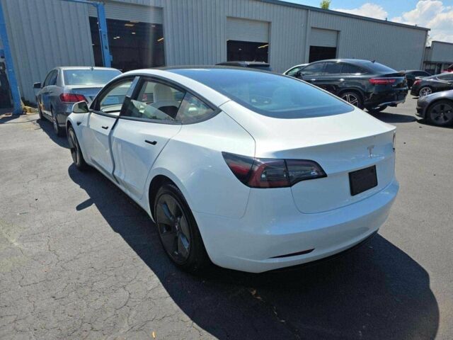 Белый Тесла Модель 3, объемом двигателя 0 л и пробегом 58 тыс. км за 16600 $, фото 3 на Automoto.ua