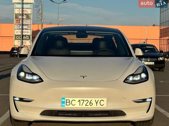 Белый Тесла Модель 3, объемом двигателя 0 л и пробегом 85 тыс. км за 20300 $, фото 21 на Automoto.ua