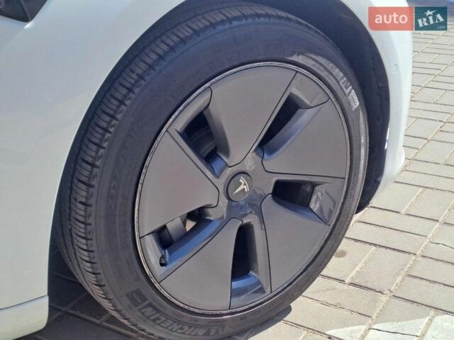 Білий Тесла Модель 3, об'ємом двигуна 0 л та пробігом 36 тис. км за 19990 $, фото 10 на Automoto.ua