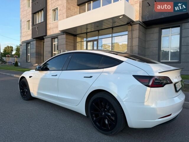 Білий Тесла Модель 3, об'ємом двигуна 0 л та пробігом 56 тис. км за 23500 $, фото 6 на Automoto.ua