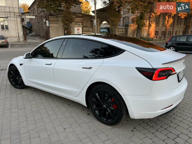 Білий Тесла Модель 3, об'ємом двигуна 0 л та пробігом 38 тис. км за 28000 $, фото 6 на Automoto.ua