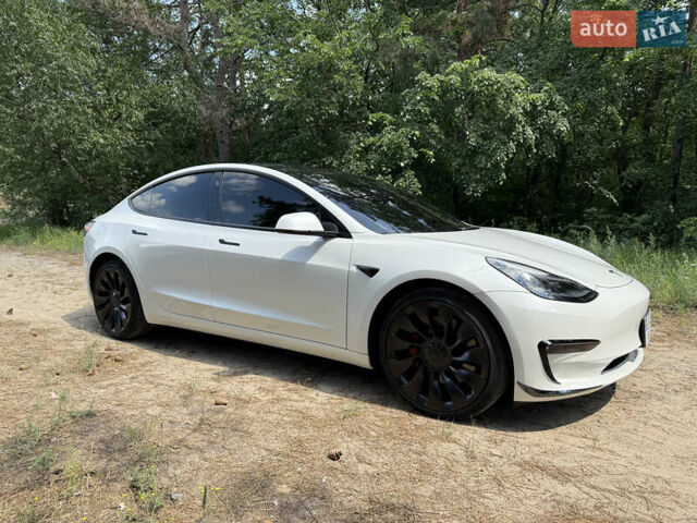 Белый Тесла Модель 3, объемом двигателя 0 л и пробегом 51 тыс. км за 23000 $, фото 9 на Automoto.ua