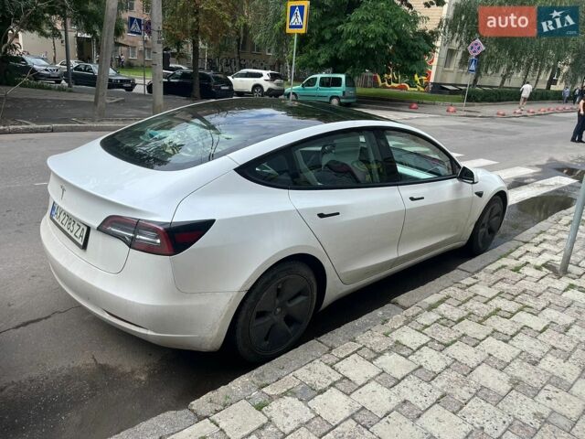 Білий Тесла Модель 3, об'ємом двигуна 0 л та пробігом 47 тис. км за 18500 $, фото 5 на Automoto.ua