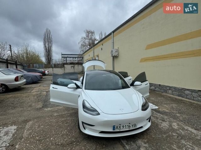 Белый Тесла Модель 3, объемом двигателя 0 л и пробегом 66 тыс. км за 26000 $, фото 5 на Automoto.ua