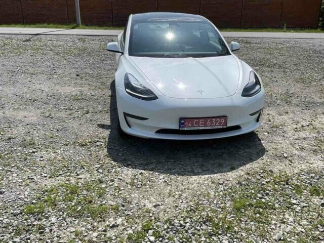 Белый Тесла Модель 3, объемом двигателя 0 л и пробегом 69 тыс. км за 25000 $, фото 3 на Automoto.ua