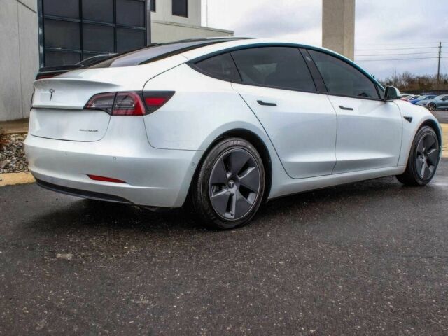 Белый Тесла Модель 3, объемом двигателя 0 л и пробегом 23 тыс. км за 16000 $, фото 4 на Automoto.ua