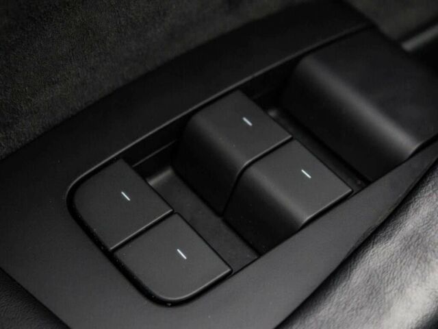 Белый Тесла Модель 3, объемом двигателя 0 л и пробегом 23 тыс. км за 16000 $, фото 15 на Automoto.ua