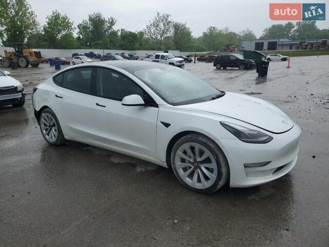 Білий Тесла Модель 3, об'ємом двигуна 0 л та пробігом 28 тис. км за 6100 $, фото 3 на Automoto.ua
