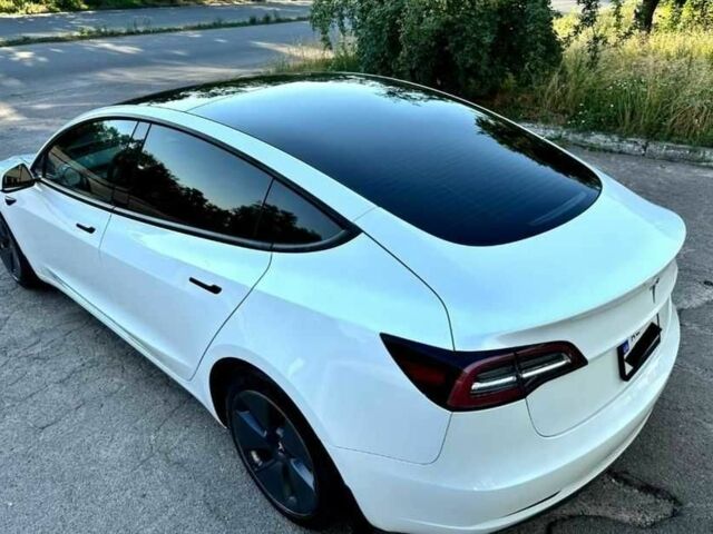 Білий Тесла Модель 3, об'ємом двигуна 0 л та пробігом 12 тис. км за 18200 $, фото 1 на Automoto.ua