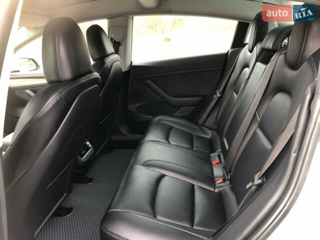 Білий Тесла Модель 3, об'ємом двигуна 0 л та пробігом 35 тис. км за 20000 $, фото 13 на Automoto.ua