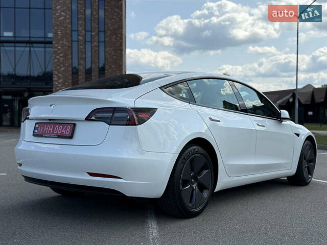 Белый Тесла Модель 3, объемом двигателя 0 л и пробегом 39 тыс. км за 25500 $, фото 24 на Automoto.ua