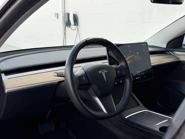 Білий Тесла Модель 3, об'ємом двигуна 0 л та пробігом 15 тис. км за 8888 $, фото 7 на Automoto.ua